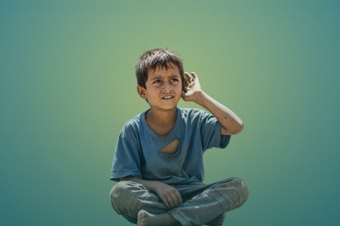 أطفال بلا أصوات: الحرب تفاقم الإعاقات السمعية
