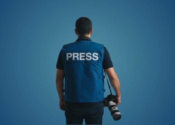 بعد أن خلعوا دروعهم: صحافيون يروون عزلتهم