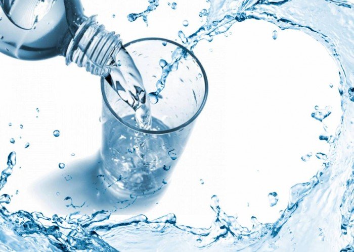 فوائد شرب الماء.. كم كوب ماء يجب أن تشرب
