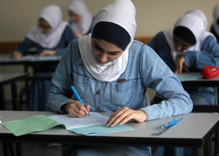 جامعات غزّة بلا طلاب: الفقر يؤجّل الدراسة
