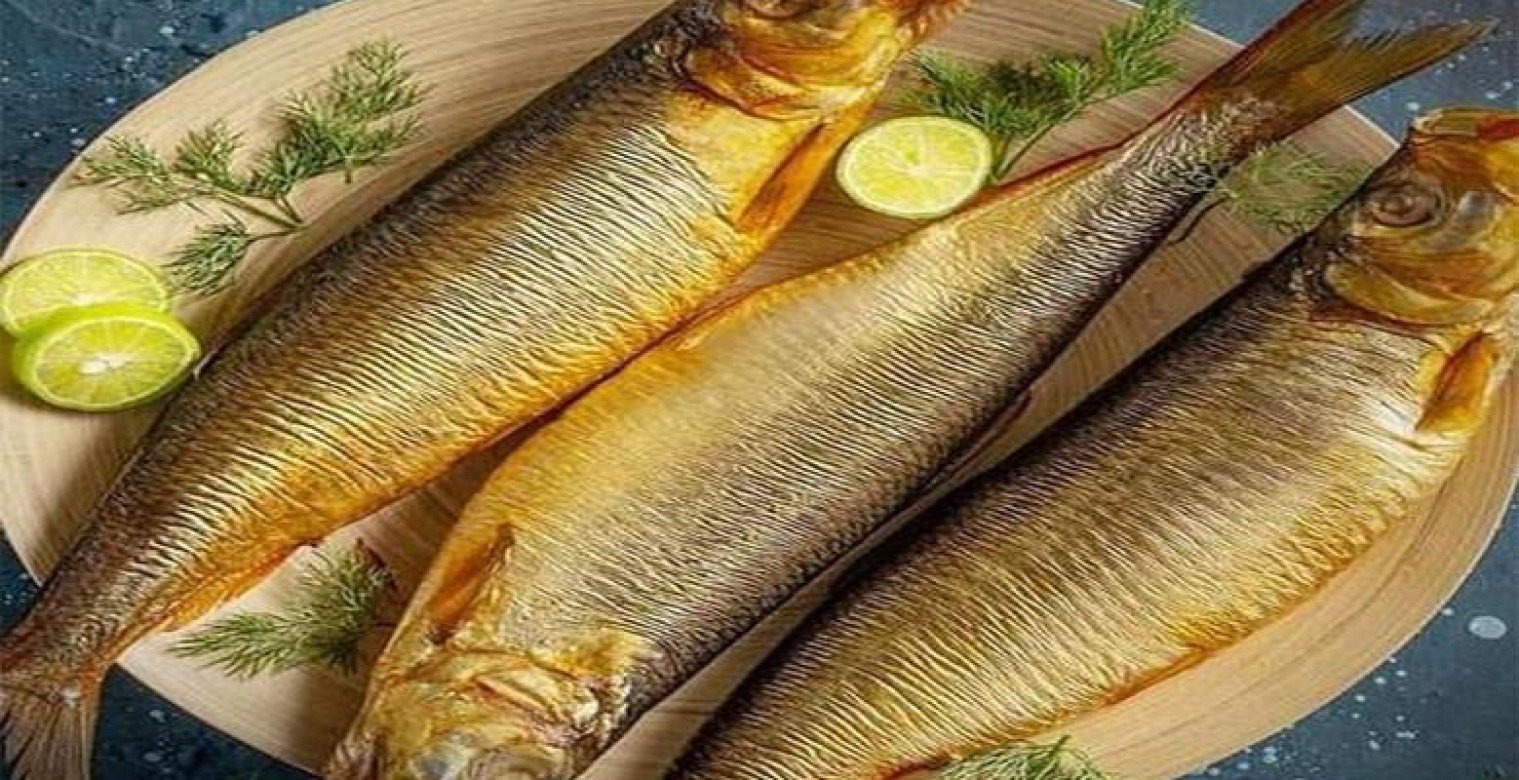 تجنب التسمم الغذائي في شم النسيم..  4 أخطاء شائعة عند تناول الفسيخ والرنجة