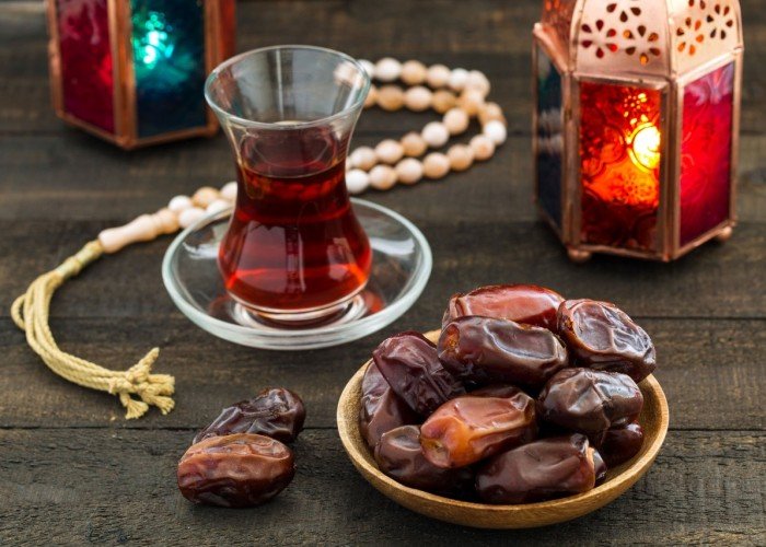 كيف يساعد التمر في تحسين صحتك خلال شهر رمضان؟