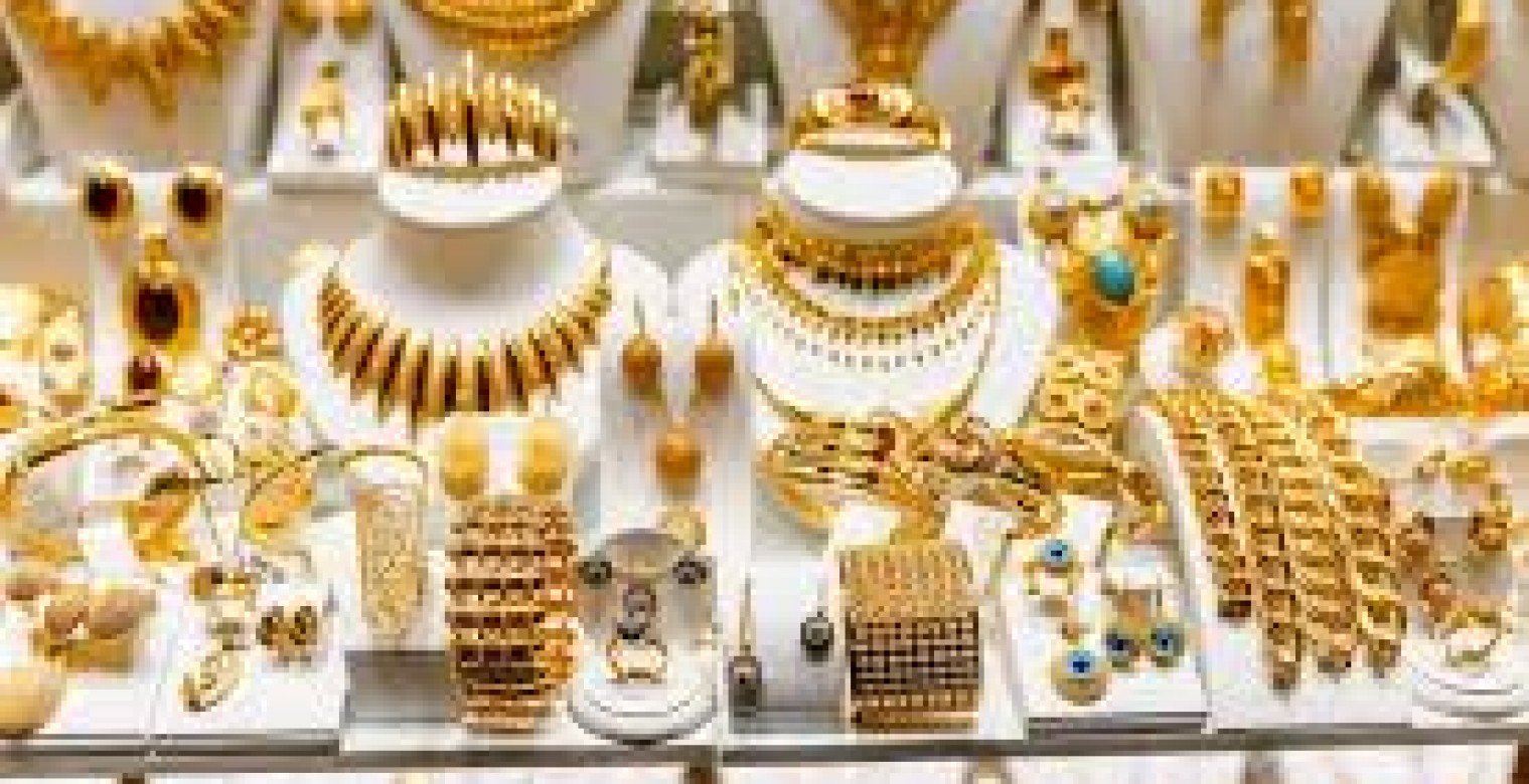 ثبات نسبي في أسعار الذهب والدولار في عمان مع انطلاق الأسبوع