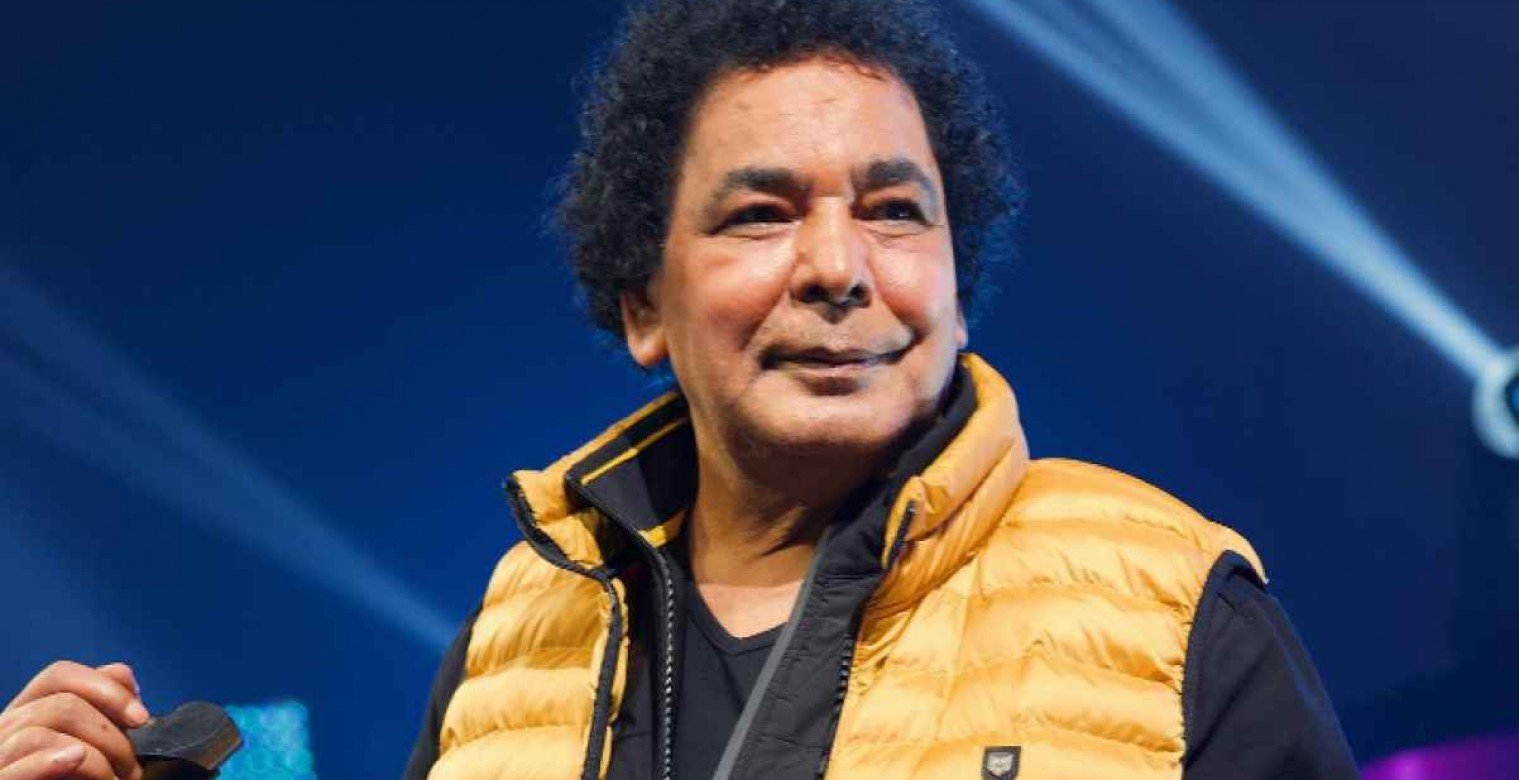 محمد منير يتصدر تريند البحث بعد بكائه المؤثر في حفل الإسكندرية