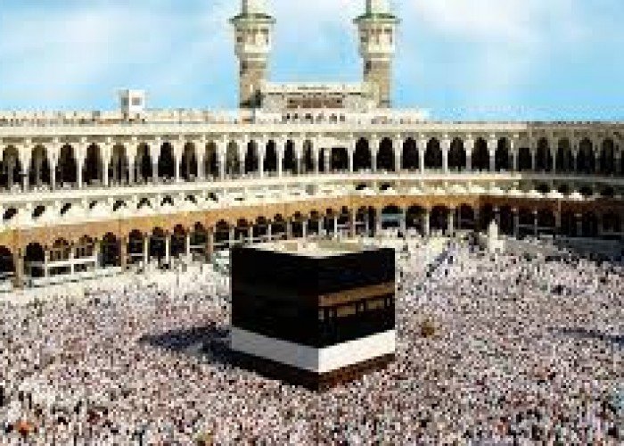 السعودية تشدد على شركات الطيران.. لا دخول لمكة لحاملي تأشيرات العمرة والسياحة