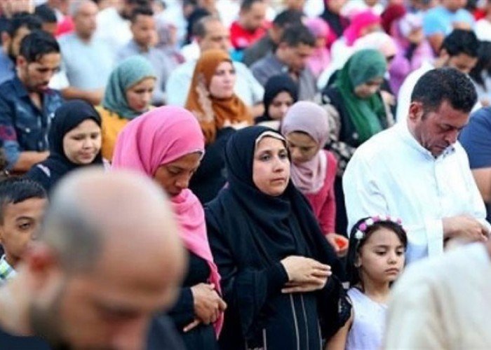 تكبيرات العيد مكتوبة بصيغة صحيحة للاستماع والترديد