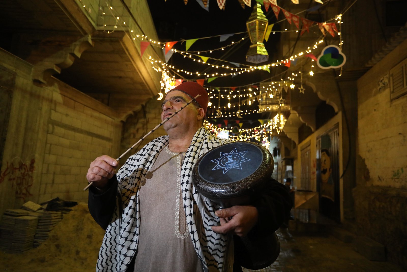 زينة رمضان.. تراث عابر للتاريخ يجوب البيوت السورية ليصنع الفرح